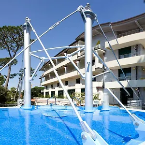acapulco-forte-dei-marmi.it-tuscanyhotel.com/